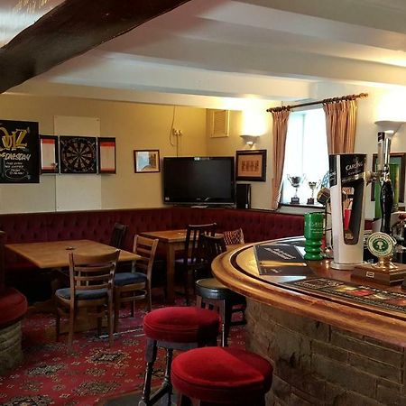 The Rose And Crown Hotel Huddersfield Buitenkant foto