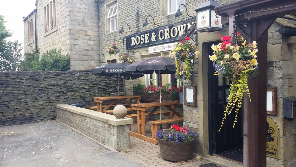 The Rose And Crown Hotel Huddersfield Buitenkant foto