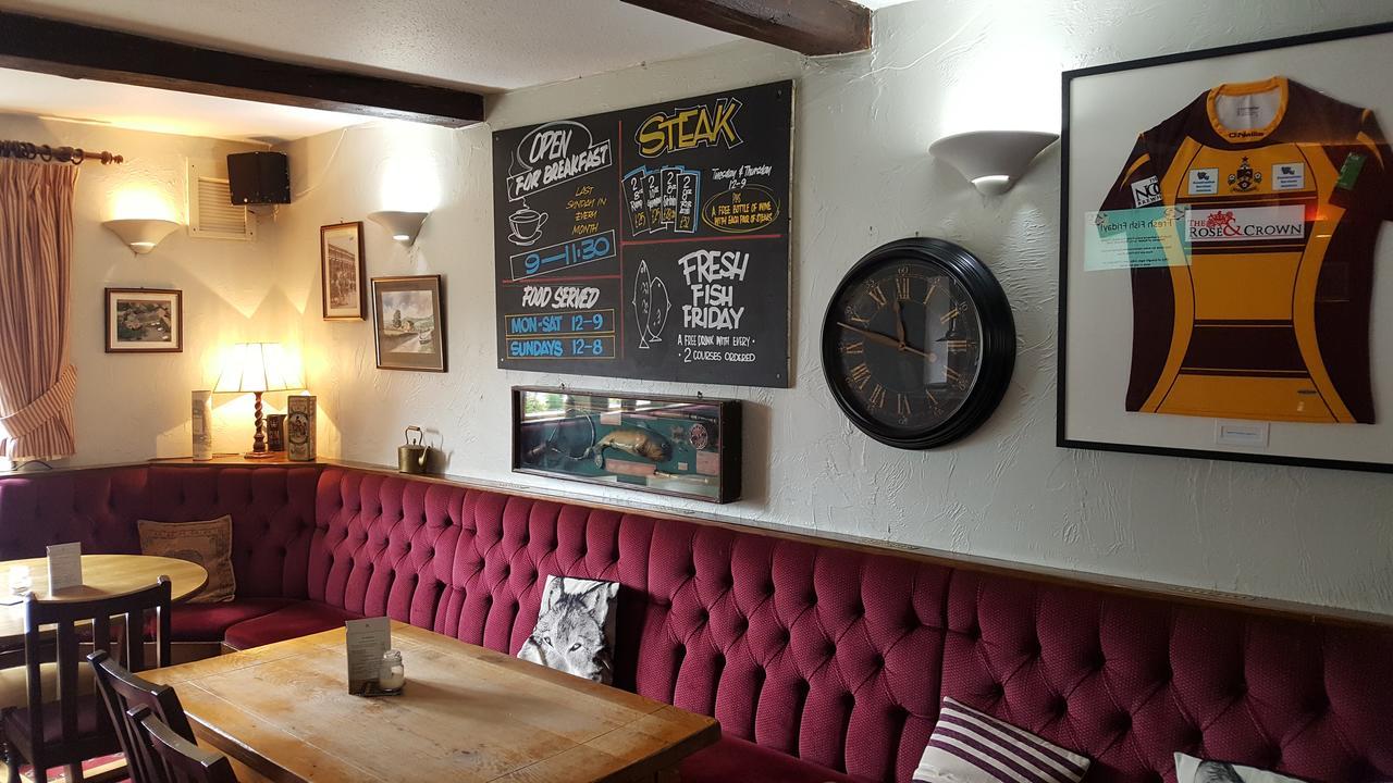 The Rose And Crown Hotel Huddersfield Buitenkant foto
